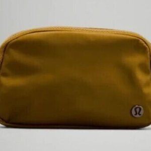 NWT Lululemon Everywhere Belt Bag Color: Burnt Caramel